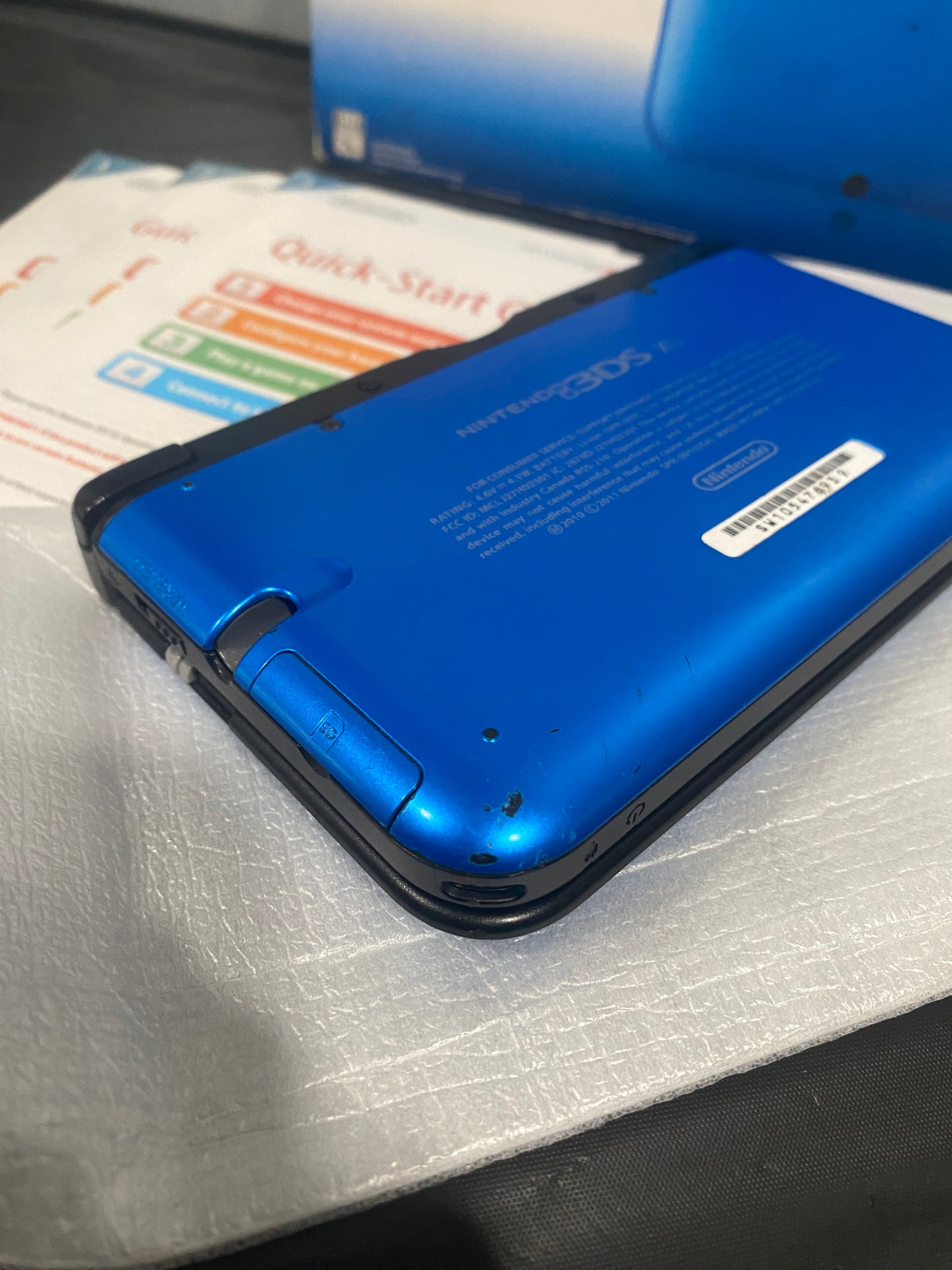 Nintendo 3DS XL Blue + Black (cosmetically flawed)(BOXED)